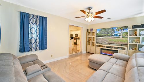 5409 Palmetto Dr, Fort Pierce FL  34982-7481 exterior