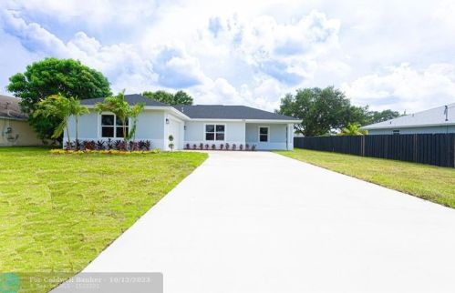 270 Crescent Ave, Fort Pierce, FL 34984-4313