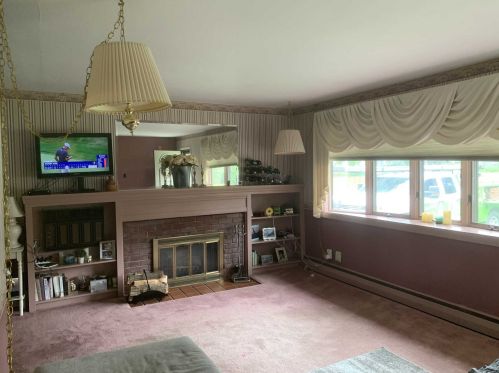 1 Schyler Dr, Poughkeepsie NY 12603 exterior