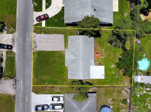 2031 1st St, Boynton Beach, FL 33435-2284