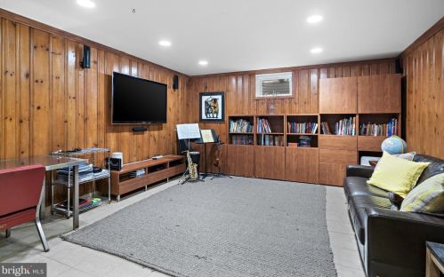 69 Laurel Rd, Princeton NJ 08540-2708 exterior