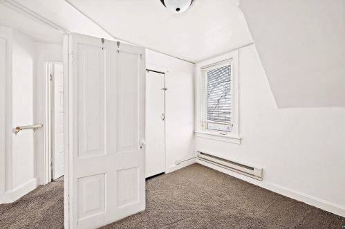 222 56 Ave, Duluth MN 55807-2308 exterior