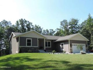 1263 Tall Tree Ln, Meskegon, MI 49445-1272