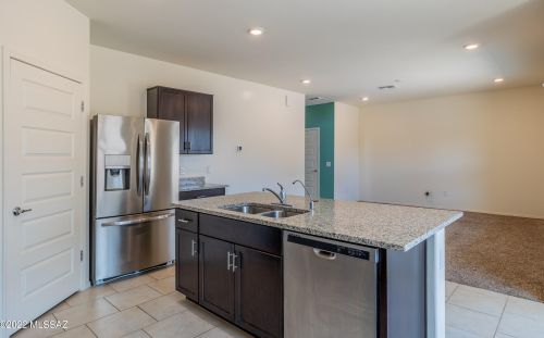 2647 Calle Joya De Ventura, Tucson AZ  85706-5072 exterior