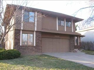 5648 Blackwell Dr, Omaha, NE 68137-2471
