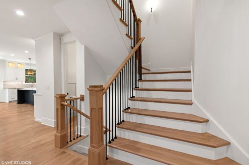 245 Highland Ave, Elmhurst IL  60126-2554 exterior