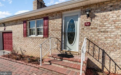 62 Lion Dr, Hanover PA  17331-3847 exterior