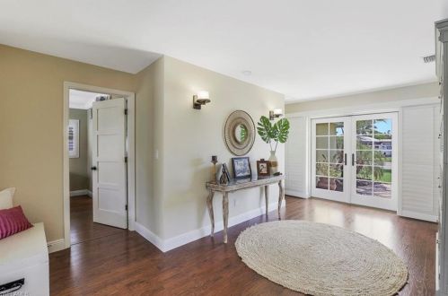 1765 Hbr Ln, Naples FL 34104-0317 exterior