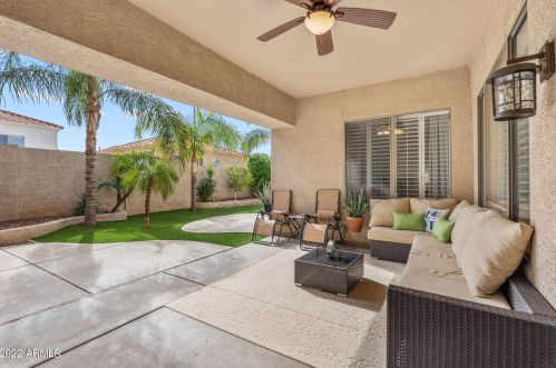 2425 Barbie Ln, Phoenix AZ  85085-5004 exterior