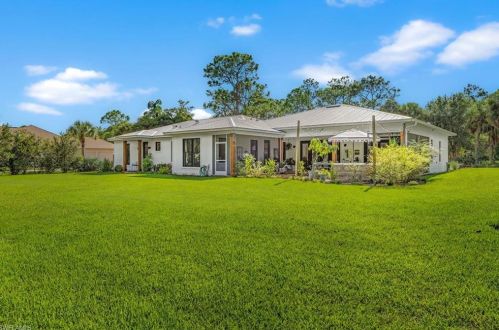 3130 70 St, Naples FL 34105-7201 exterior