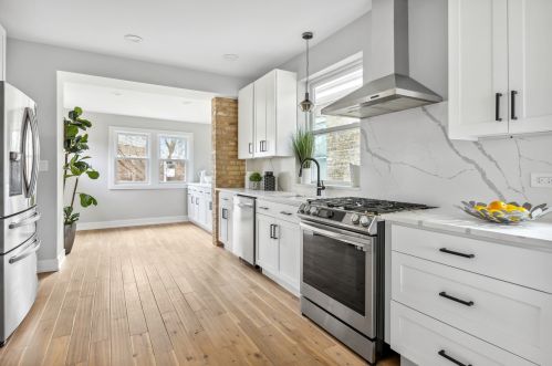 4647 Lawler Ave, Chicago IL  60638-2009 exterior