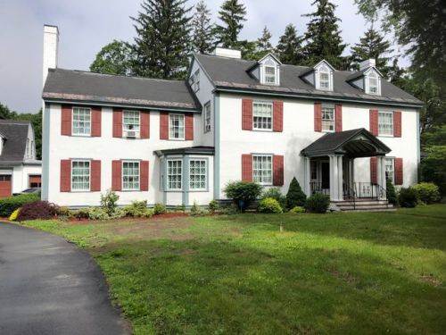 1273 Stratford Rd, Schenectady, NY 12308-2411