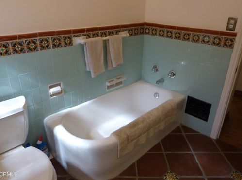 636 5 St, Oxnard CA 93030-6520 exterior