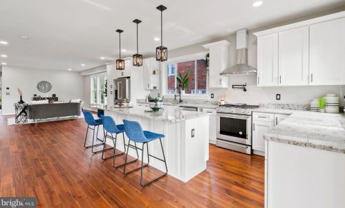 2216 30th St, Washington DC  20020-3369 exterior