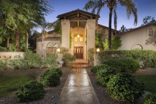 3413 Kachina Dr, Phoenix, AZ 85044-3428