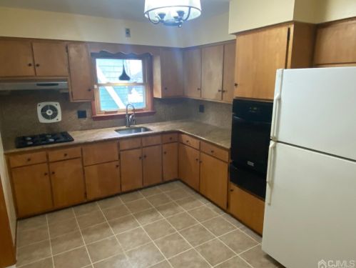 693 Linden Ave, Rahway NJ  07065-3623 exterior