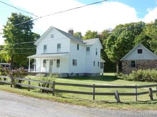 133 Bailey Ave, Meriden, CT 06451-2048