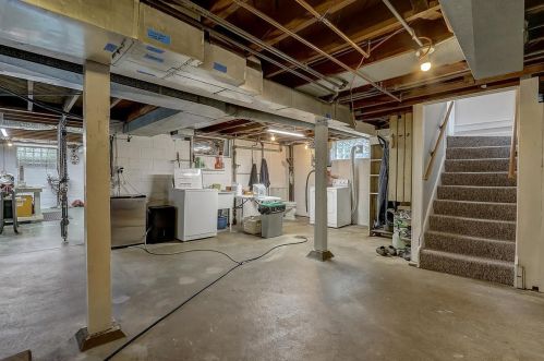 10508 Lincoln Ave, Milwaukee WI 53227-1204 exterior