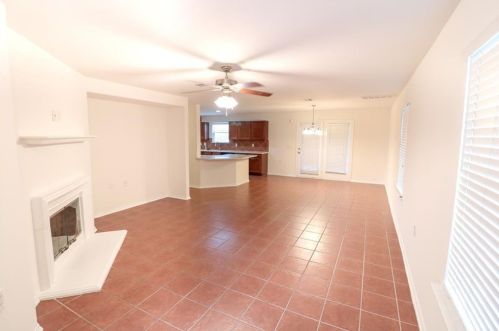 6821 Derby Downs Dr, Austin TX  78747-3955 exterior