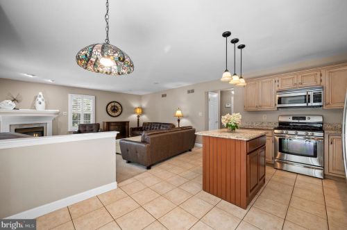 245 Micklitz Dr, Pottstown PA 19464-1463 exterior