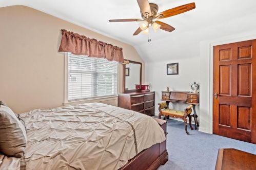 176 Columbia Dr, Pittsburgh PA 15236-4429 exterior