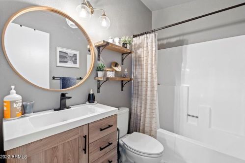 15026 19th Way, Phoenix AZ  85022-3905 exterior