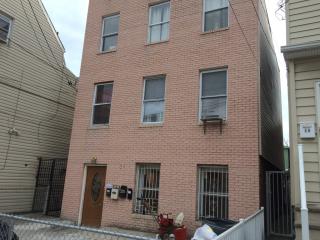 37 Leonard St, Jersey City NJ  07307-2525 exterior