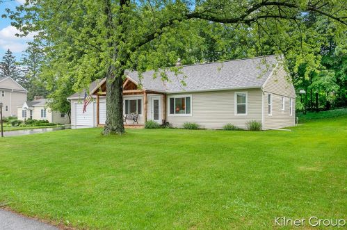 3054 Thorncrest Dr, Grand Rapids, MI 49546-7347