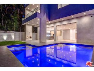 842 Sierra Bonita Ave, Los Angeles CA  90046-7410 exterior