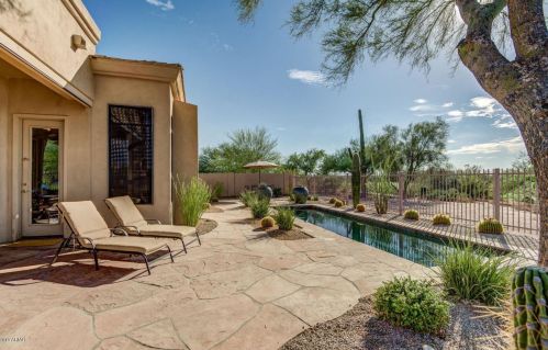 23014 52nd St, Phoenix AZ  85054-7203 exterior