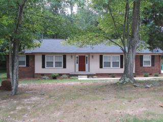 6706 Forest Oak Dr, Clemmons, NC 27012-8312