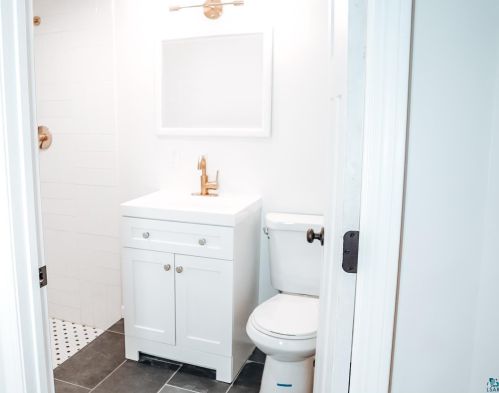 2610 15 St, Duluth MN 55806-1124 exterior