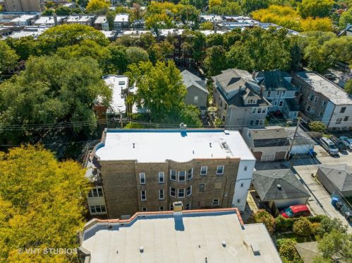 6214 Magnolia Ave, Chicago IL 60626-5306 exterior