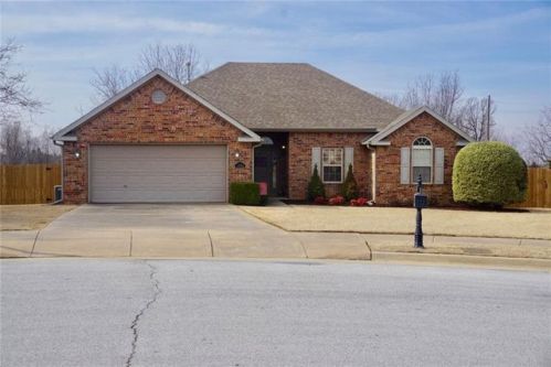 5481 Monica Marie Ave, Springdale, AR 72762-8436