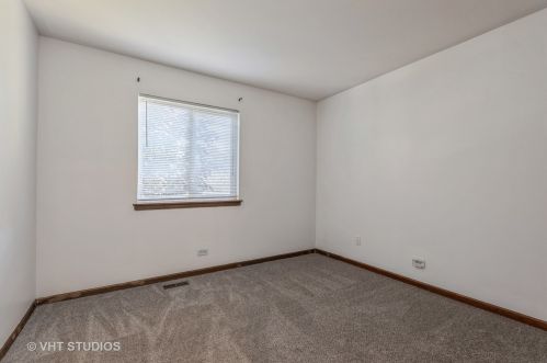 2305 Aspen Dr, Bull Valley IL 60098-6906 exterior