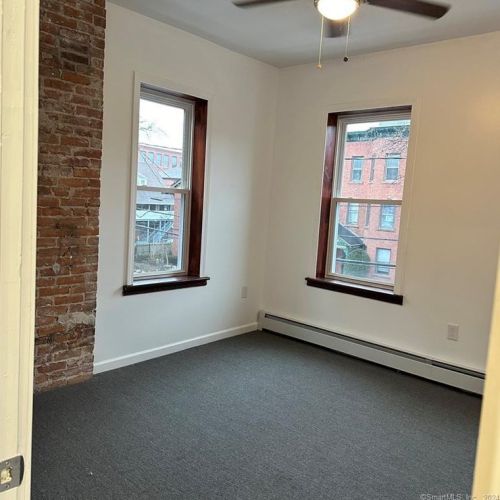 23 Babcock St, Hartford CT 06106-1303 exterior