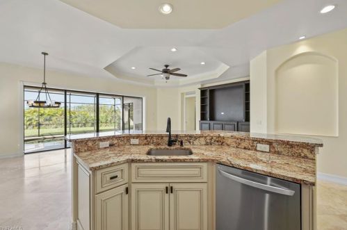 1430 Serrano Cir, Naples FL 34105-4952 exterior