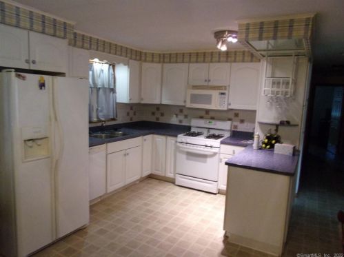 21 Woodland Rd, Torrington CT 06790-3345 exterior