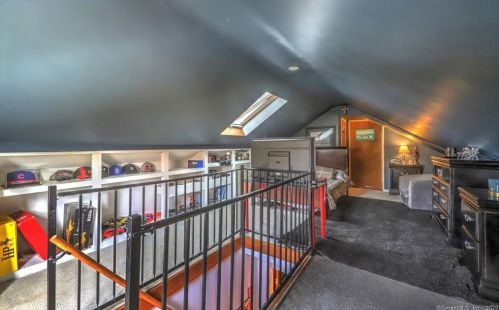 10 Cornflower Dr, Milford CT 06460-6974 exterior