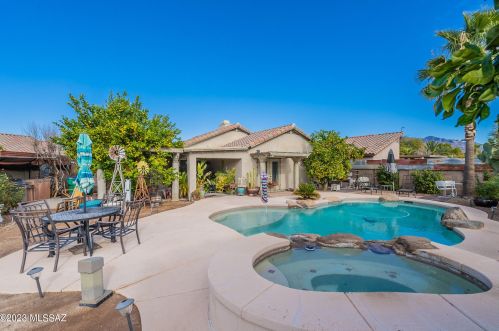 2675 Desert Bluffs Ct, Tucson AZ 85742-4468 exterior