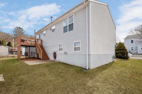 19 Virginia Ave, Woonsocket RI 02895-5630 exterior