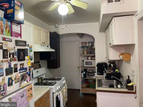 2210 Friendship St, Philadelphia PA 19149-1621 exterior