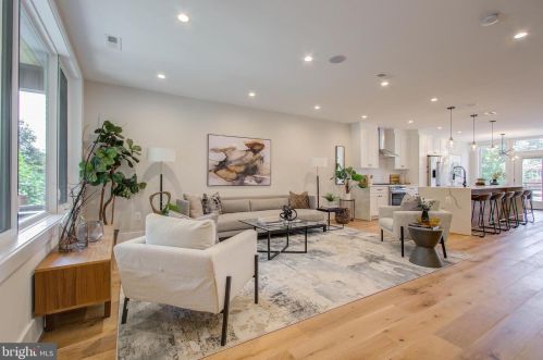 1520 Upshur St, Washington DC  20011-7008 exterior