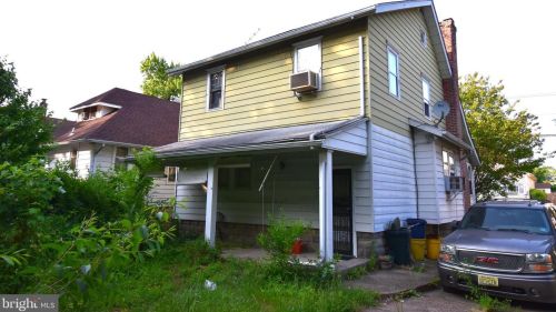 2283 42nd St, Camden, NJ 08110-2113