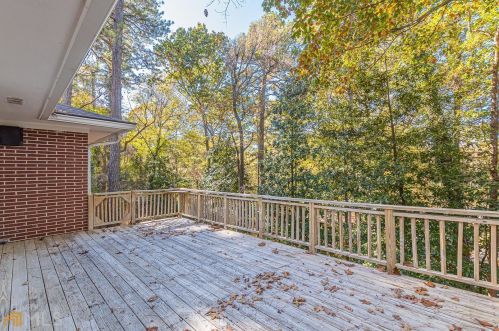 2121 Lavista Cir, Atlanta GA  30354-1503 exterior