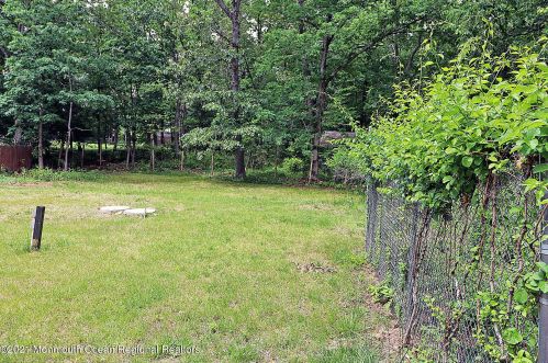 480 Veterans Hwy, Jackson Twp NJ 08527-5122 exterior