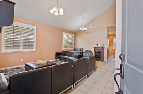 2613 Casey Ray Ct, Turlock CA  95382-8829 exterior