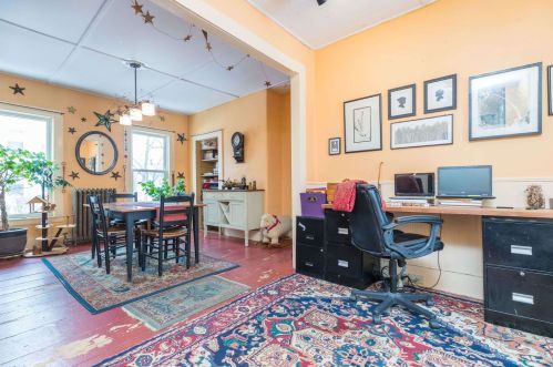 23 Hl St, Dover NH 03820-3111 exterior