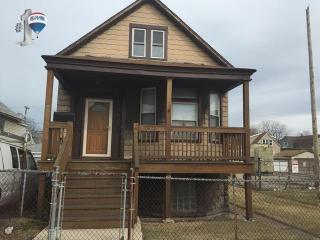 10423 Ewing Ave, Chicago, IL 60617-6218