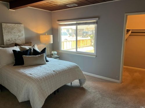 1367 Coventry Rd, Concord CA 94518-1120 exterior